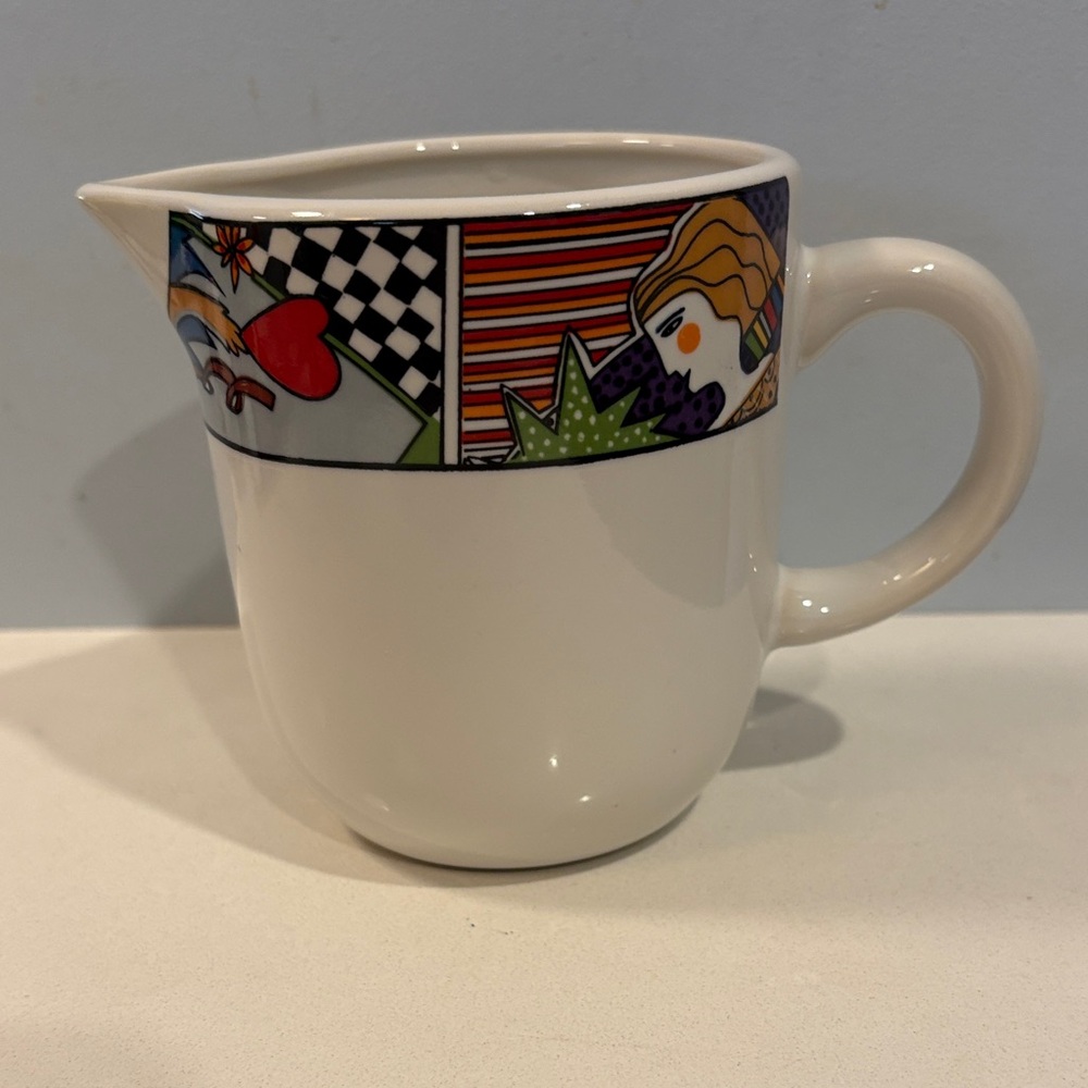 Vintage VITROMASTER Metropolitan Collection Creamer